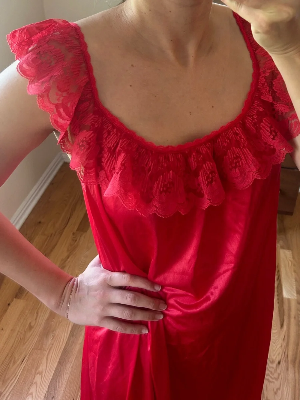 Vintage Red Lace-Trim Long Nightgown - Picture 5 of 8